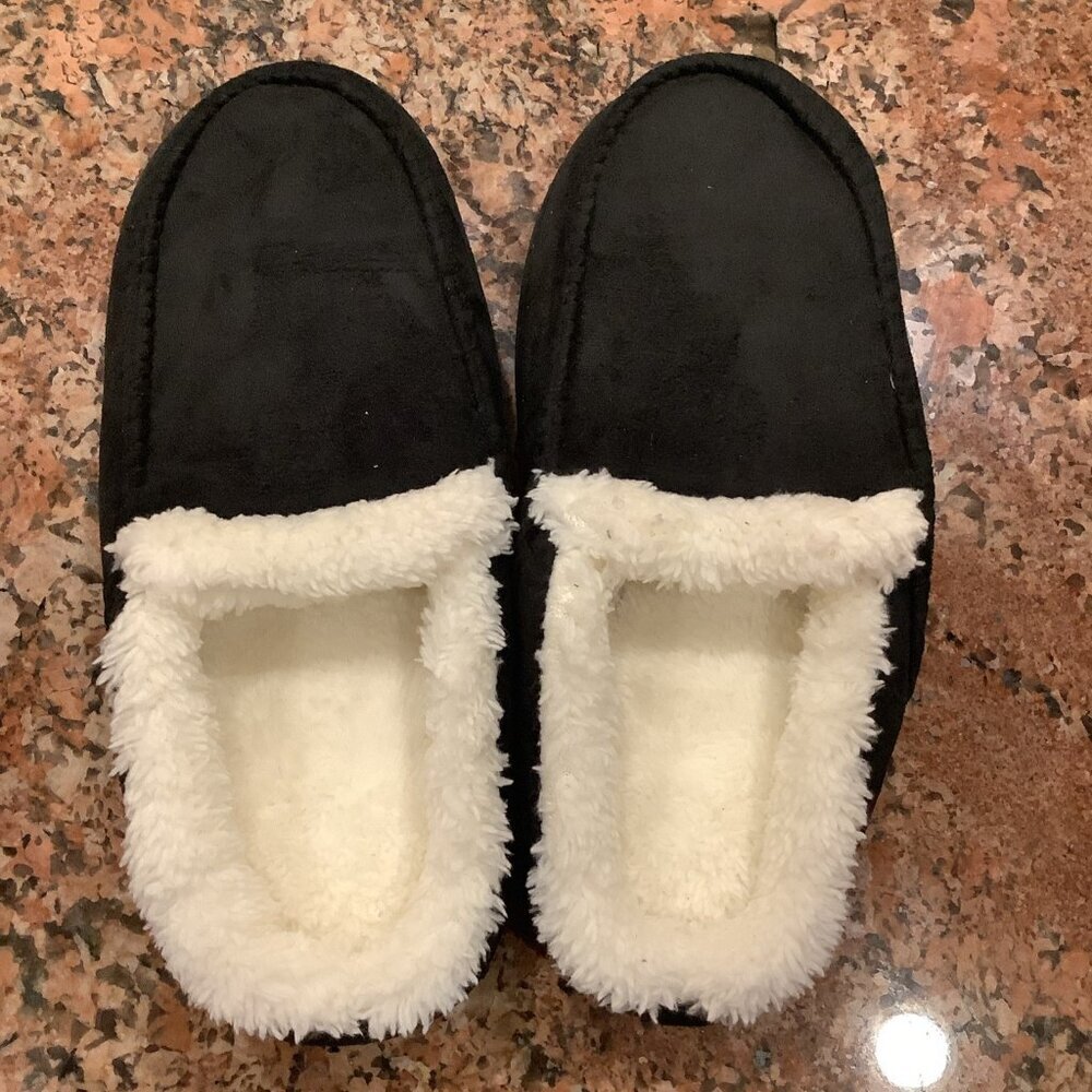Festive Voice Size M 7-8, Men’s Black Plush Cushion Memory Foam Slippers, New